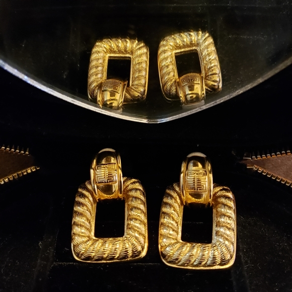 RARE Vintage Givenchy Signed Door Knocker Earrings - Picture 8 of 10